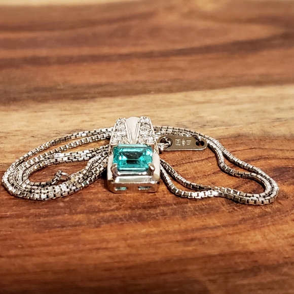 $7,000 Platinum Emerald Diamond Pendant Necklace - Picture 9 of 15